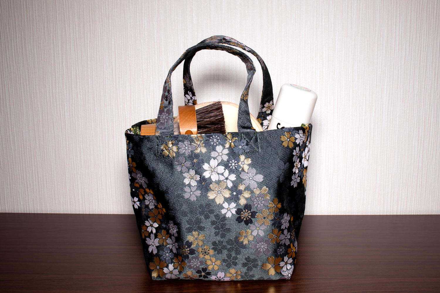 収納後もまだ余裕があるバッグの様子